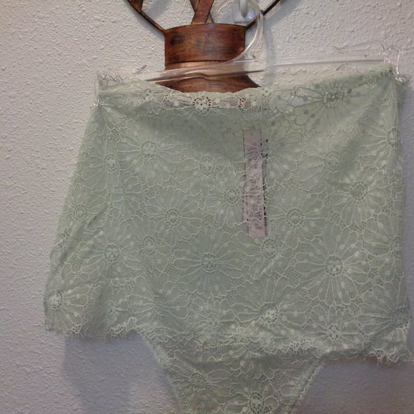 VICTORIA'S Secret High Waisted High Rise Lace Thong Green Panties Size Medium - Picture 7 of 11